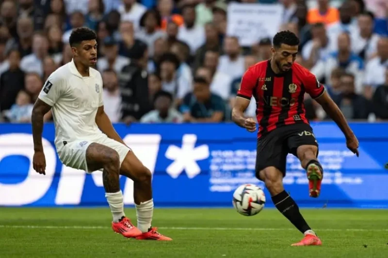 بمشاركة محمد عبدالمنعم.. نيس يخسر أمام مارسيليا بثنائيةسقط نادي نيس، الذي يضم بين صفوفه، لاعب منتخبنا الوطني، محمد عبدالمنعم، في فخ الهزيمة أمام مارسيليا بثنائية نظيفة في الجولة ال