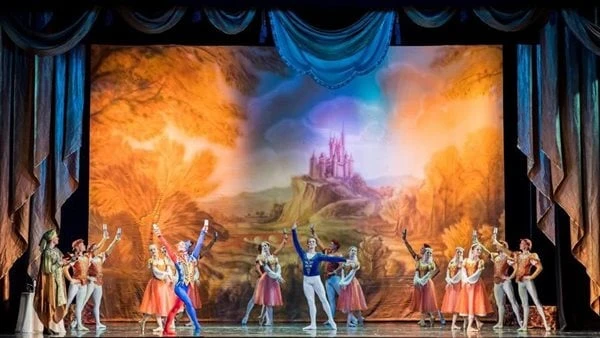 الأوبرا تستقبل أول العروض الأجنبية فى الموسم الجديدتحت رعاية الدكتور أحمد فؤاد هنو، وزير الثقافة، تستضيف دار الاوبرا المصرية برئاسة الدكتورة لمياء