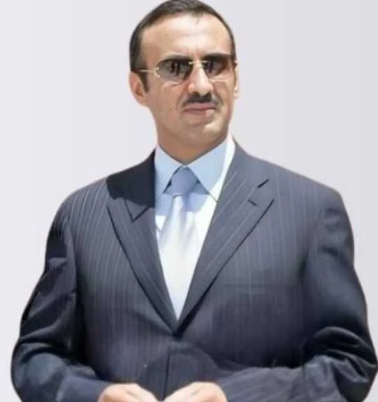 عاجل: أحمد علي عبدالله صالح يطل ببيان جديد قبل قليل ويحذر من نتائج سلبية على الجميع! _أخبار المشهد اليمني نشرت وسائل إعلام محسوبة على أحمد علي عبدالله صالح، نجل الرئيس الراحل، بيان