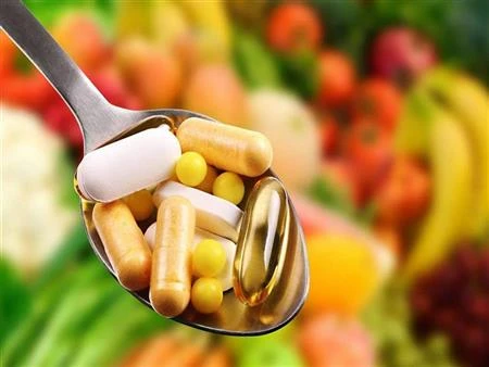 فوائد وأضرار المكملات الغذائية للأطفالتعتبر المكملات الغذائية من المواضيع التي تثير الكثير من النقاش، خاصة عندما يتعلق الأمر بصحة الأطفال. فهي يمكن