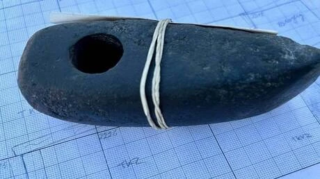 العثور على فأس من العصر البرونزي بشمال غرب روسيا تعرف على التالي العثور على فأس من العصر البرونزي بشمال غرب روسيا، صرحت بذلك الخدمة الصحفية لمتحف