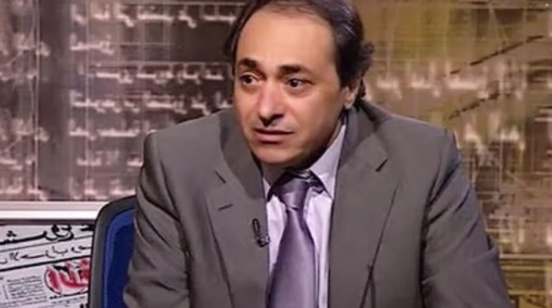 أكرم السعدني يكشف كواليس زيارته للزعيم عادل إمام عبر الكاتب أكرم السعدني عن سعادته بلقائه الزعيم عادل إمام، كاشفا كواليس الزيارة التي استمرت ساعات