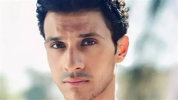 بعد دعم فلسطين.. إليك سر البالطو مع عصام عمر تعرف على التالي بعد دعم فلسطين.. إليك سر البالطو مع عصام عمر ، دعم فلسطين تصدر اسم الفنان عصام عمر تريند