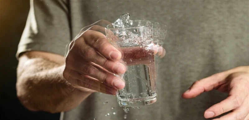 نوع من الأعشاب يمكن أن يقي من مرض باركنسون.. ما هو؟ صحة أشارت أبحاث جديدة إلى أن وجبة خفيفة مالحة للغاية قد تساعد على منع مرض باركينسون، ثاني أكثر الأمراض العصبية التنكسية شيوعا بع