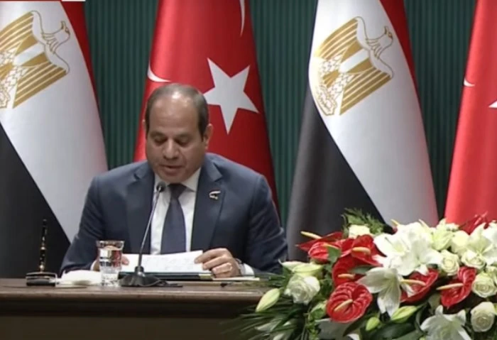 الرئيس السيسي: نعمل على زيادة التبادل التجاري بين مصر وتركيا إلى 15 مليار دولار قال الرئيس عبد الفتاح السيسي، لقد استعرضنا الجهود المصرية لوقف إطلاق