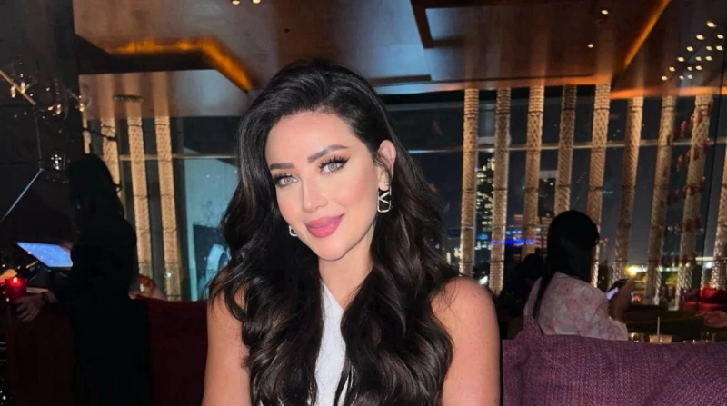 رضوى الشربيني ترد على شائعة زواجها بتورتة بلوك ظهرت الإعلامية رضوى الشربيني، بفستان أبيض جذاب، عبر حسابها بموقع الصور والفيديوهات إنستجرام.ولاقى