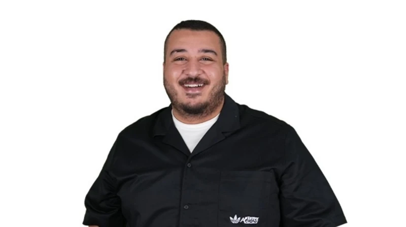 الفنان عبد الرحمن ظاظا: كسرت إيدي في لحظة غضب (خاص) كشف الفنان عبدالرحمن ظاظا، تطورات حالته الصحية عقب تعرضه لوعكة صحية شديدة نقل على إثرها الى