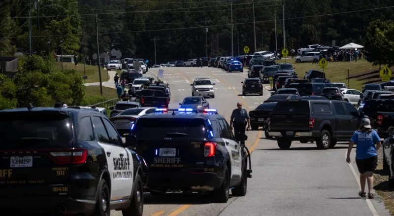 قتلى بإطلاق نار في مدرسة بولاية جورجيا الأميركية منوعات قتل 4 أشخاص وأصيب 9 آخرون بجروح، يوم الأربعاء، في حادث إطلاق نار بمدرسة ثانوية في ولاية