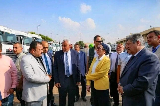 وزيرة البيئة تتفقد عمليات إدارة المخلفات الصلبة بالمنطقة الشرقية والمحطة الوسيطة بالمطريةتفقدت الدكتورة ياسمين فؤاد وزيرة البيئة مقر إدارة عمليات شركة انفيروماستر بالمنطقة الشرقية
