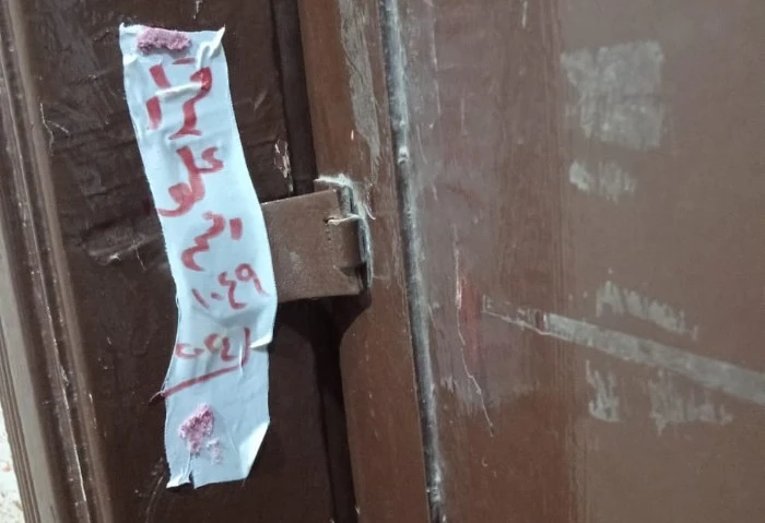 غلق منشآت طبية بمنطقتي الوراق والصف لعملها بدون ترخيص أعلنت محافظة الجيزة، عن غلق منشآت طبية بشارع ترعة السواحل بوراق الحضر، بعد ضبط عدد من المخالفات