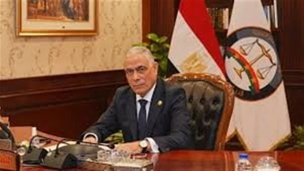 خناقة فندق طابا.. النيابة العامة تأمر بحبس متهمين إسرائيليين النيابة العامة تأمر بحبس متهمين إسرائيليين في وقائع التعدي بالضرب على ثلاثة عاملين بفندق بمدينة طابا وإصابتهم واستعراض 