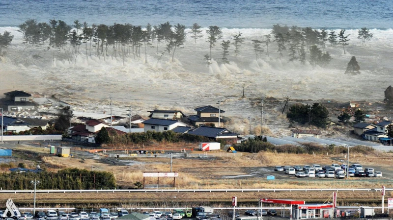 علماء يتوقعون حدوث تسونامي ضخم بارتفاع مبنى من 20 طابقا منوعات متابعة - واعتسبب التغيرات المناخية مشكلات عديدة على الأرض، فمثلا يتصدر ذوبان جليد