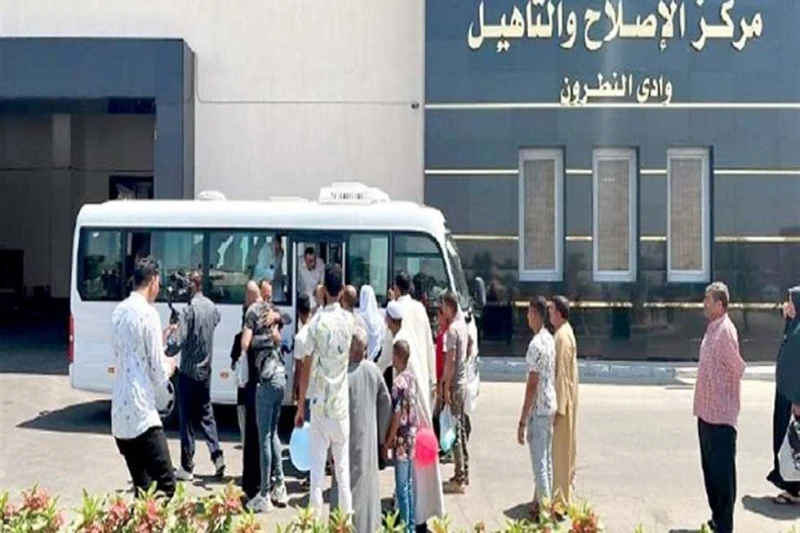 استجابة للحوار الوطني.. إخلاء سبيل 151 من المحبوسين احتياطيا أعلن النائب محمد عبدالعزيز، وكيل لجنة حقوق الإنسان بمجلس النواب، اليوم، إخلاء سبيل 151