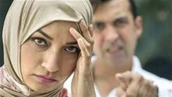 ما حكم إساءة الزوج لزوجته؟.. الإفتاء تحذر الرجال من عقوبات هذا الإثميعد السؤال عن ما حكم إساءة الزوج لزوجته ؟ أحد أكثر المشاكل الزوجية الشائعة في