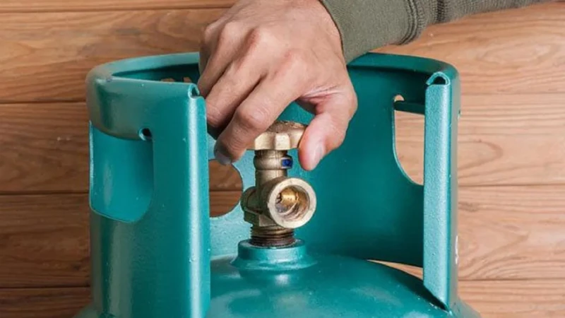 قرار عاجل من التموين بعد زيادة أسعار أنابيب البوتاجاز والمازوتقررت وزارة البترول والثروة المعدنية، اليوم الأربعاء، زيادة سعر بيع أسطوانة البوتاجاز