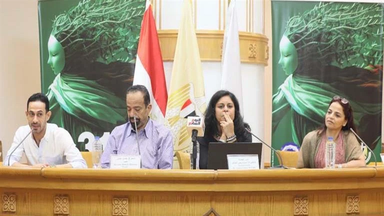 دقيقة حداد في ذكرى ضحايا حريق مسرح بني سويف في ندوة رد الجميل بمهرجان المسرح التجريبي تعرف على التالي دقيقة حداد في ذكرى ضحايا حريق مسرح بني سويف في