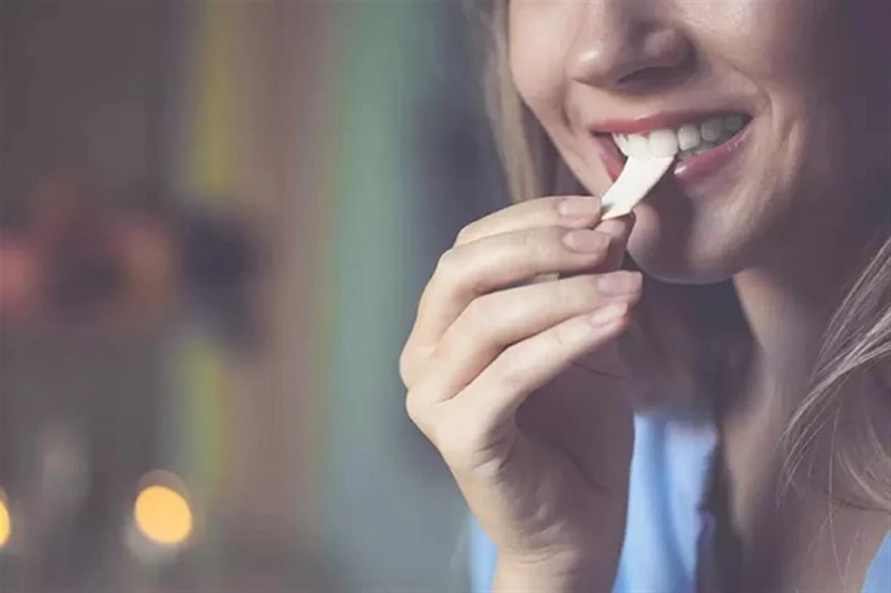 بلد يمنع مضغ وبيع اللبان بها.. والسبب مفأجاة لايف ستايل 04:01 م السبت 07 سبتمبر 2024 كتبت: أسماء العمدة تختلف الأسباب التي تدفع بعض الدول إلى حظر مضغ