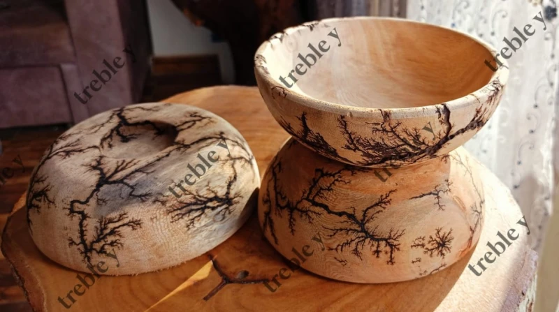 ياسر البلتاجي.. فنان يستورد الأشجار ويحولها لديكورات منزلية ياسر البلتاجي، شاب في الثلاثين من عمره عاشق للفن والفنون، يقوم بتصميم الديكورات والآواني