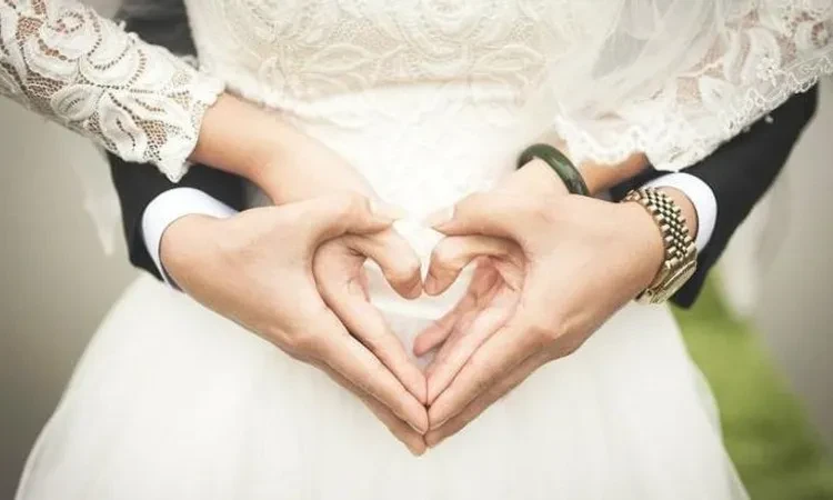 الإفتاء تحسم الجدل حول جواز التجربة.. بعد تحذير سعاد صالح منوعات لا تزال فكرة الزواج التجربة كوسيلة لحل مشكلة الطلاق، تثير حالة واسعة من اللغط بين