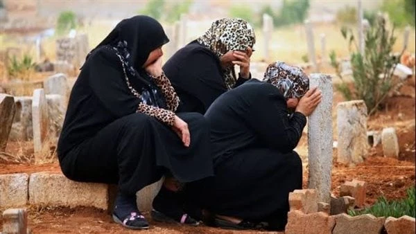 انقطع عمله إلا من ثلاث.. أفضل الأدعية للميت يوم الجمعةيستحب لمن فقد عزيز أو حبيب أو قريب أن يردد أفضل الأدعية للميت يوم الجمعة والتي فيها ساعة إجابة