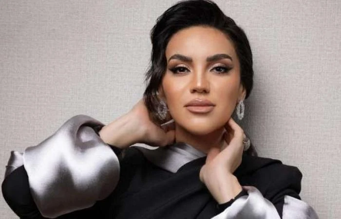 مي فاروق تستقبل رسالة دعم من هذا الفنان افاق عربية - نشر الفنان محمد العمروسي عبر حسابه الشخصي بموقع التواصل الاجتماعي فيسبوك منشورا دعم خلاله خطيبته الفنانة مي فاروق، بعد إعلان اخ