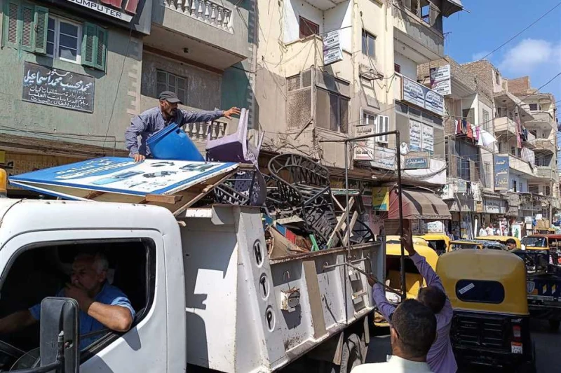 محافظ كفرالشيخ يتابع جهود حملات إزالة الإشغالات لتحقيق السيولة المرورية تابع اللواء دكتور علاء عبدالمعطى، محافظ كفرالشيخ، جهود الوحدة المحلية لمركز