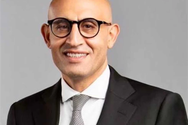 مخالف للقانون.. الغرف التجارية تطالب وزير التعليم بمنع توزيع الزي المدرسي داخل المدارس (فيديو) طالب ماهر شعلان، سكرتير عام الشعبة العامة للملابس