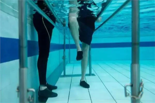 البدء بفقدان الوزن- فوائد المشي في الماء متفرقات البدء بفقدان الوزن فوائد المشي في الماء فوائد المشي في الماء اعرف تنسيق الثانوية العامة 2024 نتيجة