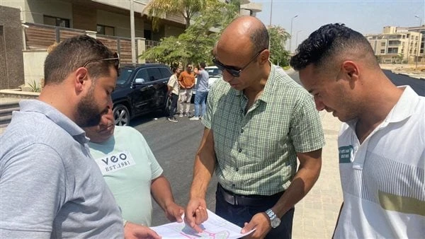 تقدم أعمال الطرق بمنطقة امتداد النرجس وغرب الجولف بمدينة القاهرة الجديدةتابع المهندس عبدالرءوف الغيطى، رئيس جهاز مدينة القاهرة الجديدة، ومسئولو الجهاز، خلال جولة تفقدية تقدم أعمال 