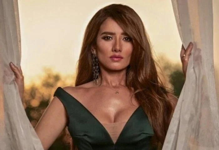 زينة توجه رسالة لجمهور طنطا في بنات الباشا (فيديو) نشرت الفنانة زينة، مقطع فيديو لها أثناء كواليس تصوير فيلم بنات الباشا، عبر حسابها الشخصي على موقع