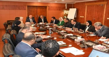 متابعة سيد زعزوع في إطار سلسلة اللقاءات الأسبوعية المستمرة التي يعقدها الفريق مهندس كامل الوزير نائب رئيس مجلس الوزراء للتنمية الصناعية وزير الصناعة والنقل يوم السبت من كل اسبوع مع