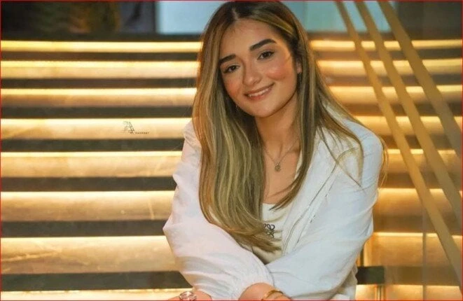 ملك أحمد زاهر تشارك كواليس مسلسل أزمة ثقة (صور) تعرف على التالي ملك أحمد زاهر تشارك كواليس مسلسل أزمة ثقة (صور)، روجت الفنانة ملك أحمد زاهر، لمسلسل