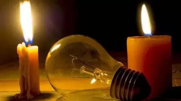 مصدر بالكهرباء يكشف حقيقة العودة لتخفيف الأحمال كشف مصدر مسئول بوزارة الكهرباء أن العودة لخطة تخفيف الأحمال ليس قرار وزارة الكهرباء وإنما هو قرار