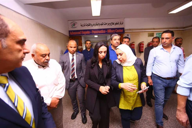 وزيرة التضامن الاجتماعي تزور مصابي حادث تصادم قطاري الشرقية بمستشفيى جامعة الزقازيق والأحرار قامت الدكتورة مايا مرسي، وزيرة التضامن الاجتماعي، مساء