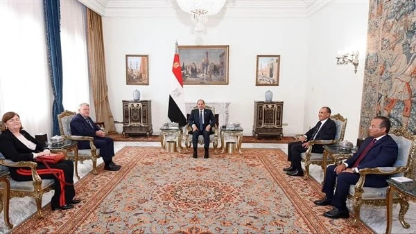 الرئيس السيسي يؤكد لوزير خارجية الدنمارك الضرورة القصوى لوقف إطلاق النار بغزةاستقبل الرئيس عبد الفتاح السيسي، اليوم الاثنين، لارس راسموسن وزير خارجية الدنمارك، وذلك بحضور الدكتور ب