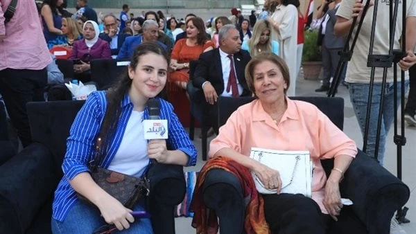 عمدة المخرجين فريدة الشوباشي توجه رسالة ل محمد فاضل وسميحة أيوبعبرت الكاتبة الصحفية فريدة الشوباشي في لقاء خاص لافاق عربية، أنها كانت حريصة علي