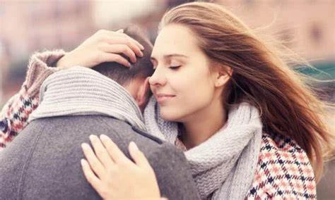 رواية زينة المراد الفصل التاسع عشر 19 بقلم مريم محمد و قرب من شفايفها تاني يبوسها و حس انه بداء يبقى خطر عليها، فبعد عنهامراد بحب: مش هقدر ابعد عنك