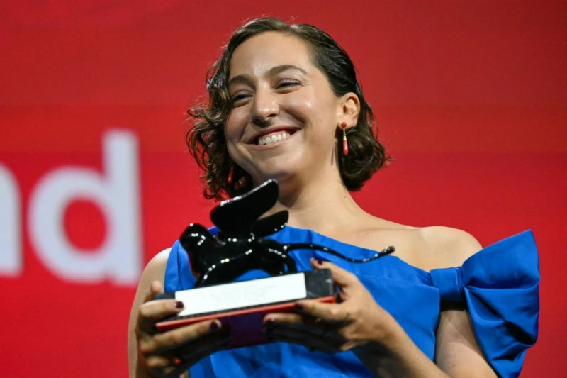 مهرجان فينيسيا السينمائي 2024 يختتم فعالياته وإليكم قائمة الجوائز انتهت منذ قليل فعاليات مهرجان فينيسيا السينمائي الدولي 2024 ، حيث أسدل الستار على الأفلام المنافسة والعروض الحية ل