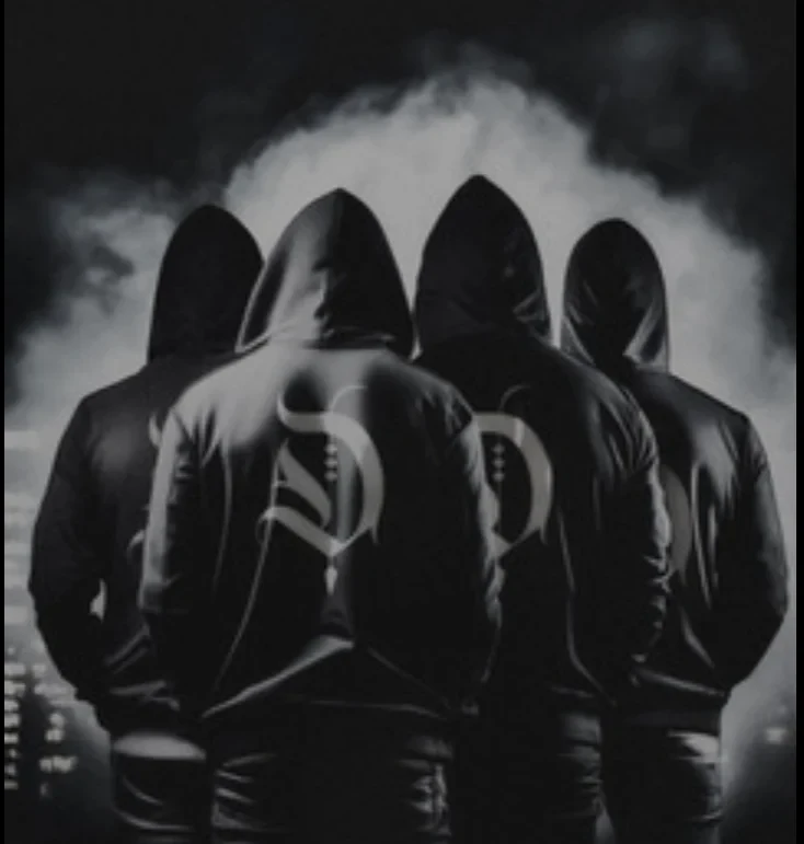 دندرة : أول فرقة موسيقية بالذكاء الاصطناعي في العالمفي تطور غير مسبوق في عالم الموسيقى والتكنولوجيا شهدت الساحة الفنية العربية مؤخرا انطلاق أول فرقة