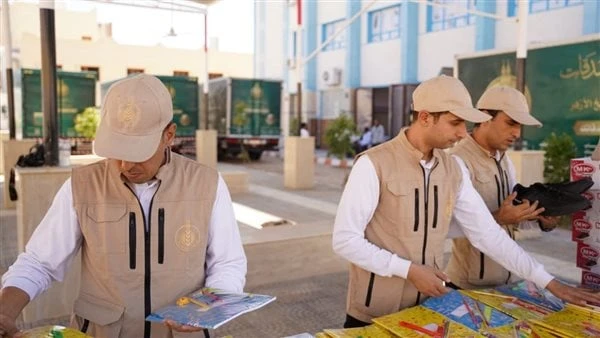 بيت الزكاة والصدقات ينتهي من توزيع المستلزمات الدراسية على الطلاب الأيتام بمدن القناةأعلن بيت الزكاة والصدقات تحت إشراف فضيلة الإمام الأكبر الأستاذ