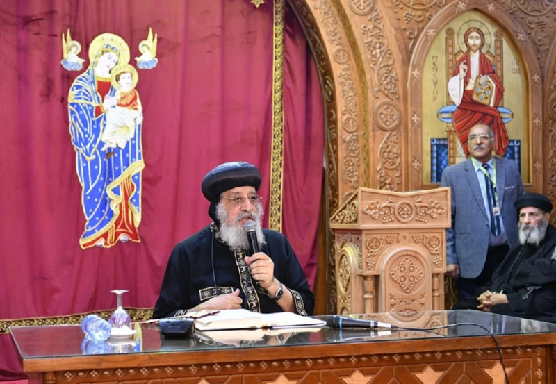 البابا تواضروس الثاني من كنيسة السيدة العذراء بمهمشة يكرم أوائل الإعدادية والثانوية العامة والدراسات العلياالبابا تواضروس الثاني من كنيسة السيدة العذراء بمهمشة .. ألقى قداسة البابا