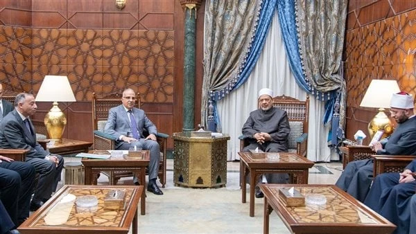 شيخ الأزهر يناقش مع وزيرى الري والأوقاف سبل رفع الوعي بأهمية ترشيد المياه استقبل فضيلة الإمام الأكبر الدكتور أحمد الطيب شيخ الأزهر الشريف، الدكتور