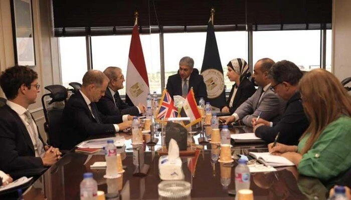 وزير السياحة: نتطلع لتعزيز التعاون مع المملكة المتحدة بمختلف المجالات الاستثماريةوزير السياحة والمبعوث التجاري البريطاني لإفريقيا أكد وزير السياحة