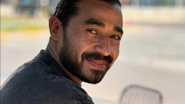 قتال.. أحمد بتشان يطرح كليب جديد طرح الفنان أحمد بتشان، كليبه الجديد قتال، والذى تم تصويره فى اليونان وهي ضمن البومه الجديد ومن كلمات حسام سعيد،