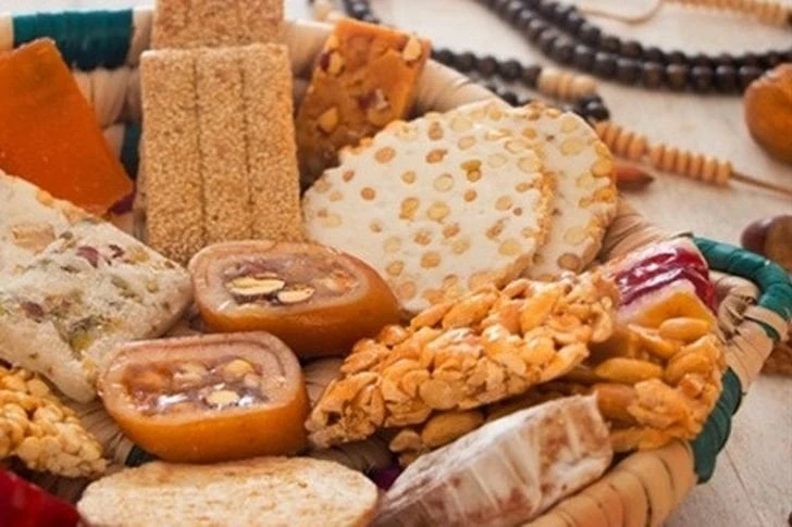 الصحة تكثف حملاتها على أماكن تصنيع وتخزين وبيع حلوى المولد النبوي الشريف حلوى المولد هبة المرمىأعلنت وزارة الصحة والسكان، المرور على 1820 منشأة