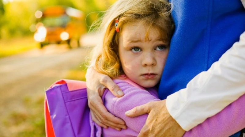 أسباب خوف الأطفال من بداية العام الدراسي.. الوراثة أبرزها يمثل الخوف؛ شعورا طبيعيا يمر به الجميع، بما في ذلك الأطفال، ومع ذلك؛ قد يعاني بعضهم من النوع المفرط منه الأمر الذي يؤثر عل