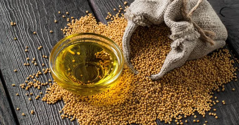 فوائد زيت الخردل.. مزايا لجسم صحي ووصفات جمالية.زيت الخردل ليس مجرد مكمل طهي، بل يحمل في طياته فوائد صحية وجمالية عديدة تجعله خيارا ممتازا للعناية بالصحة والبشرة. دعونا نستعرض بعض 