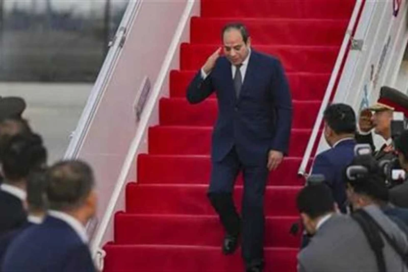السيسي يعود إلى أرض الوطن بعد زيارة تركيا عاد الرئيس عبد الفتاح السيسي إلى الوطن بعد انتهاء زيارته الرسمية إلى تركيا، اليوم الأربعاء. وخلال الزيارة،
