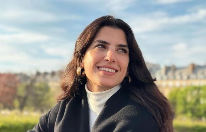 أعلنت الفنانة كارمن بصيبص عن حملها من خلال نشر صورة لها عبر حسابها على إنستغرام حيث ظهرت عليها علامات الحمل وبأشهر متقدمة منه.وأرفقت صورتها بمنشور مؤثر انقسم إلى جزءين. أحدهما خصصت