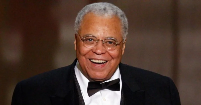 وفاة نجم جيمس إيرل جونز عن عمر يناهز 93 عاما تعرف على التالي وفاة نجم جيمس إيرل جونز عن عمر يناهز 93 عاما، توفي صباح أمس نجم جيمس إيرل جونز في